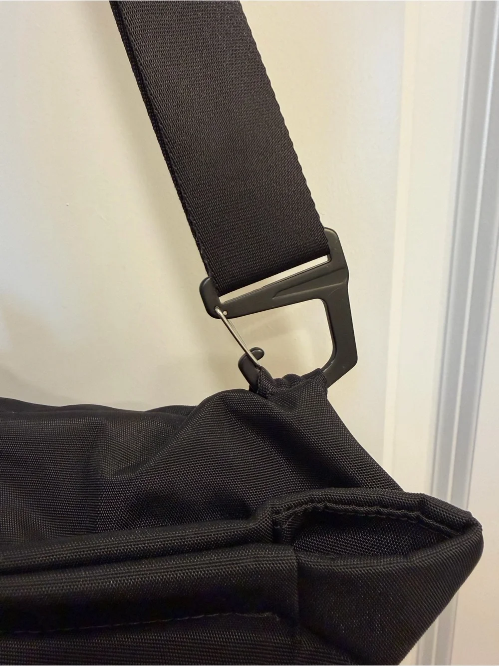 Bellroy System Messenger Bag 16L Black 15” Laptop Work Office Shoulder Tote
